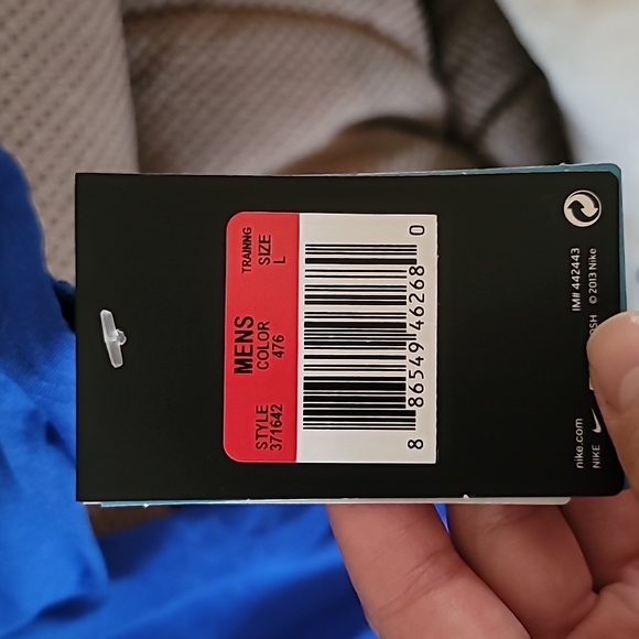 Men's Nike Dri Fit Tshirt - Picture 2 of 4